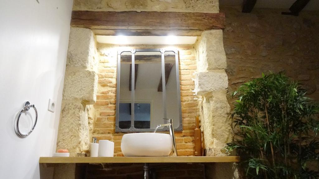 Au Pied Du Chateau - 5 A 11 Personnes - Baignade-Canoe-Piste Cyclable A 100 M カステルノー・ラ・シャペル エクステリア 写真